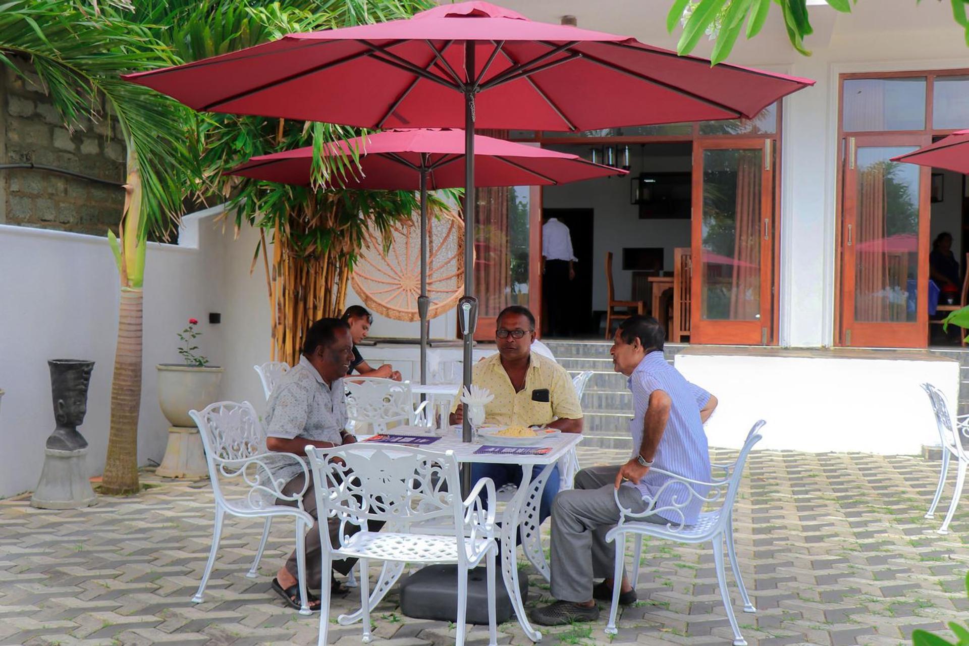 Villa Hamburg Aluthgama Buitenkant foto